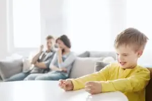 איך להתמודד עם ילד מרדן